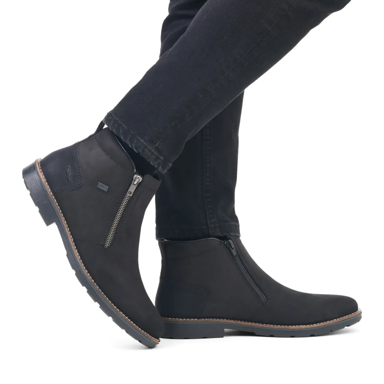 Clearance Rieker Krotkie Buty Meskie W Kolorze Ciemnej Czerni